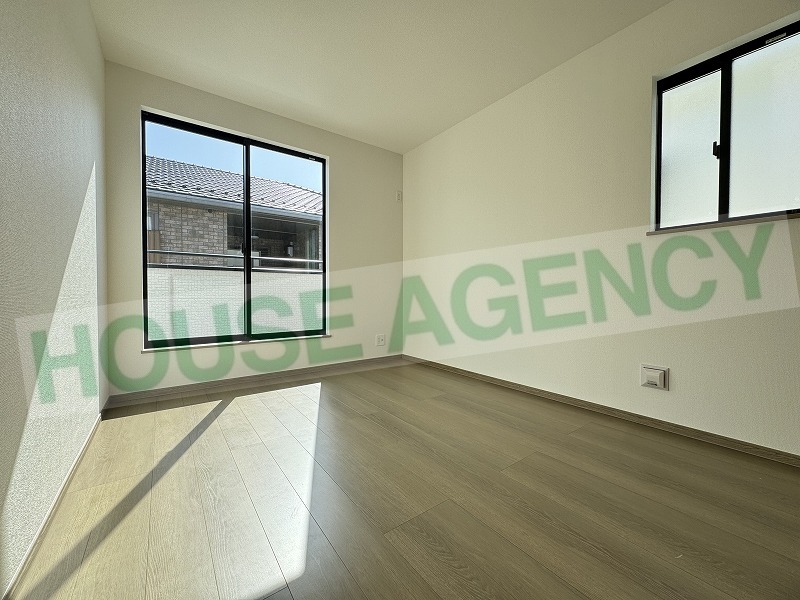 2階　南西側6帖の洋室(内装)