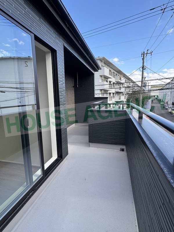 2階全居室に面したバルコニー