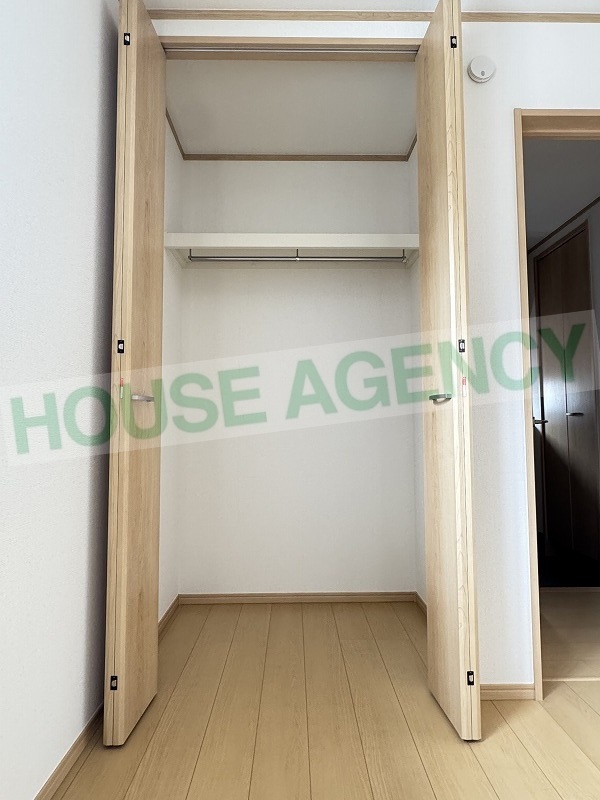 1階洋室　収納(内装)