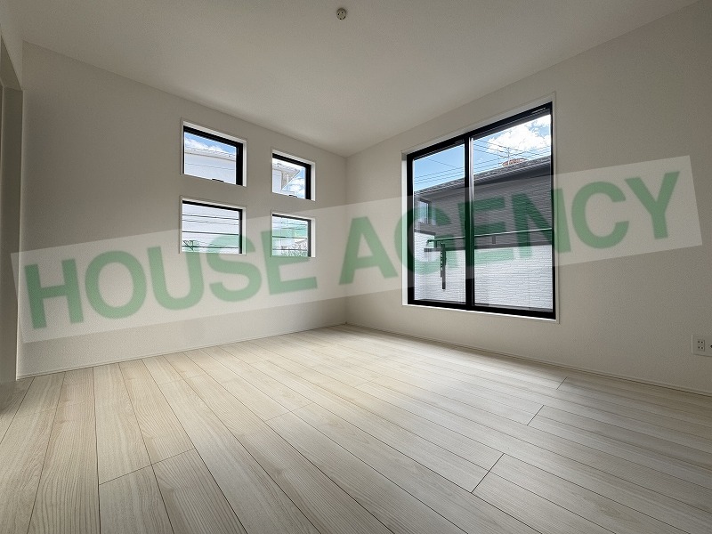 2階　東側7帖の洋室(内装)