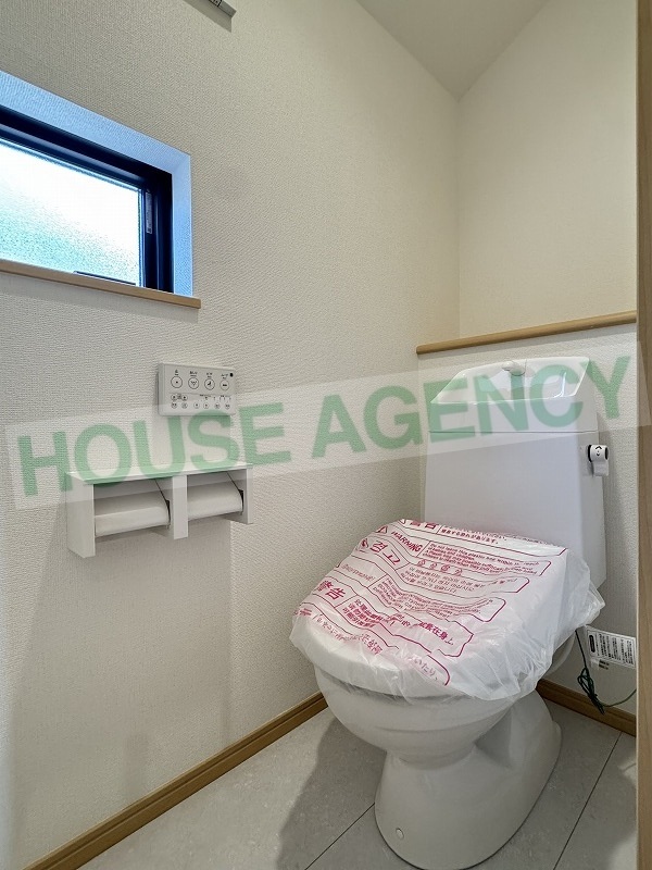 温水洗浄便座のトイレ