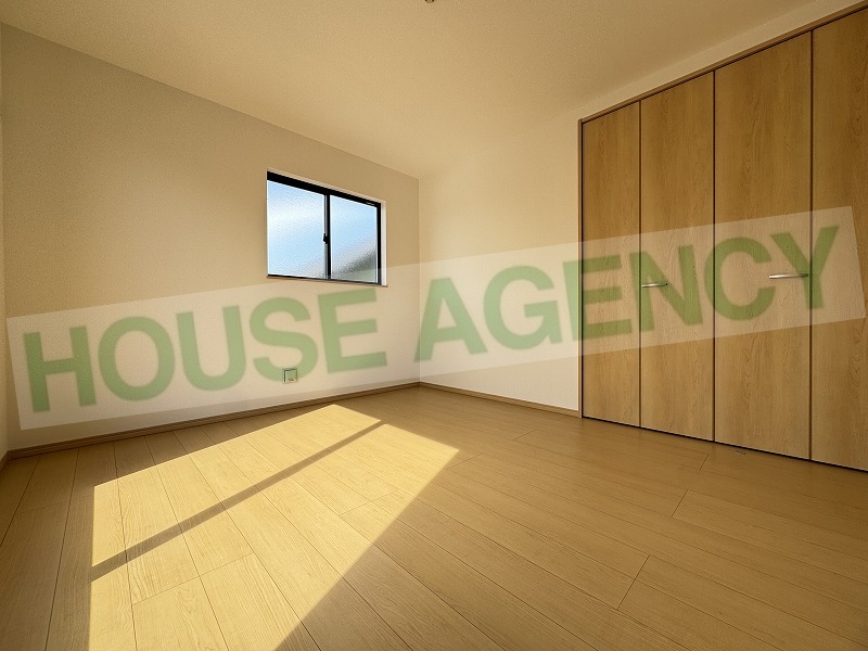 2階　西側7帖の洋室(内装)