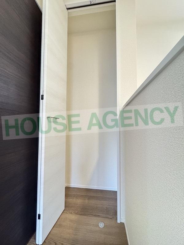 あると便利な2階通路収納(内装)