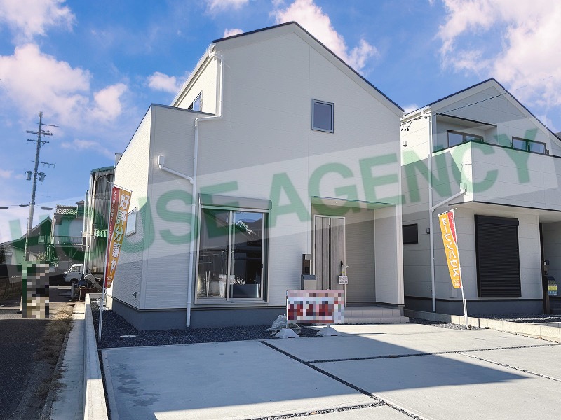 南東側より(外観)