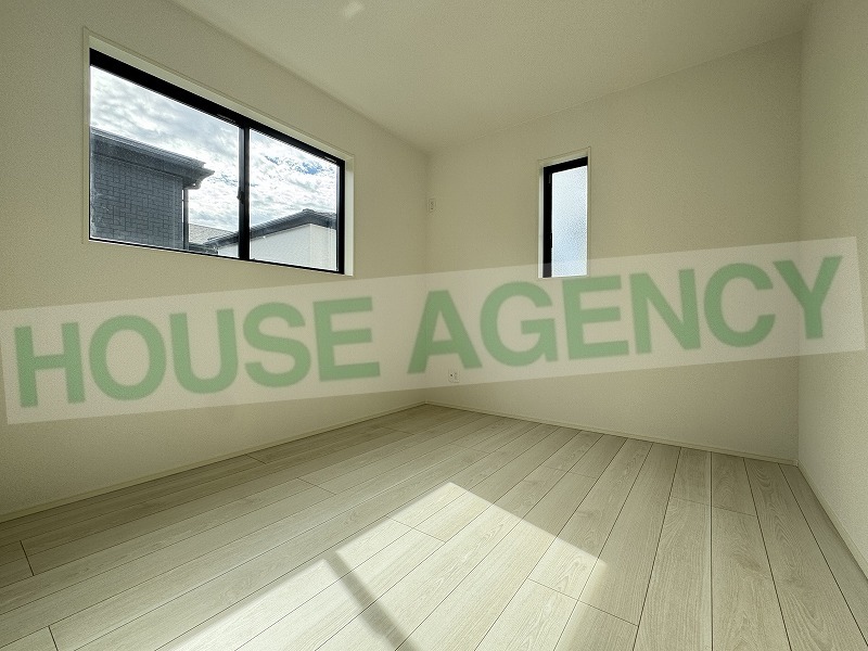 2階　南西側5.25帖の洋室(内装)