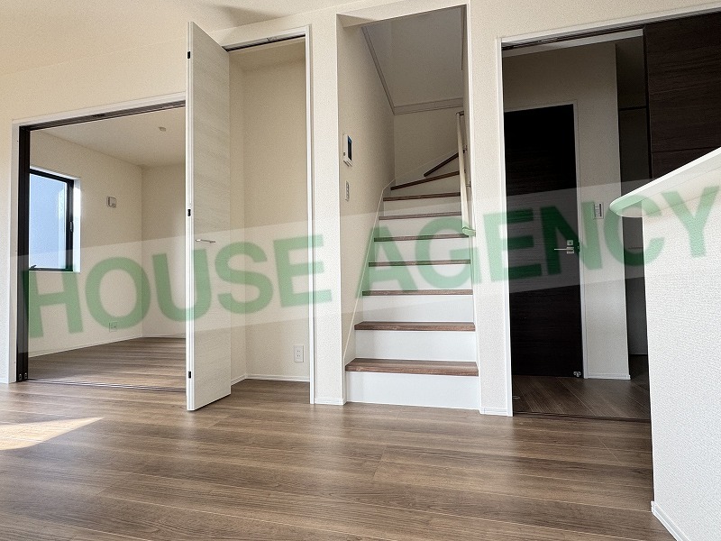 ご家族とのコミュニケーションが増えるリビング階段(居間)